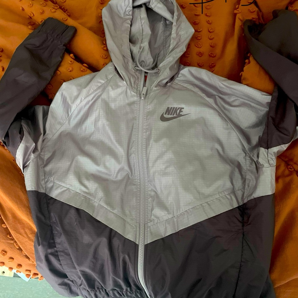 Nike wind breaker